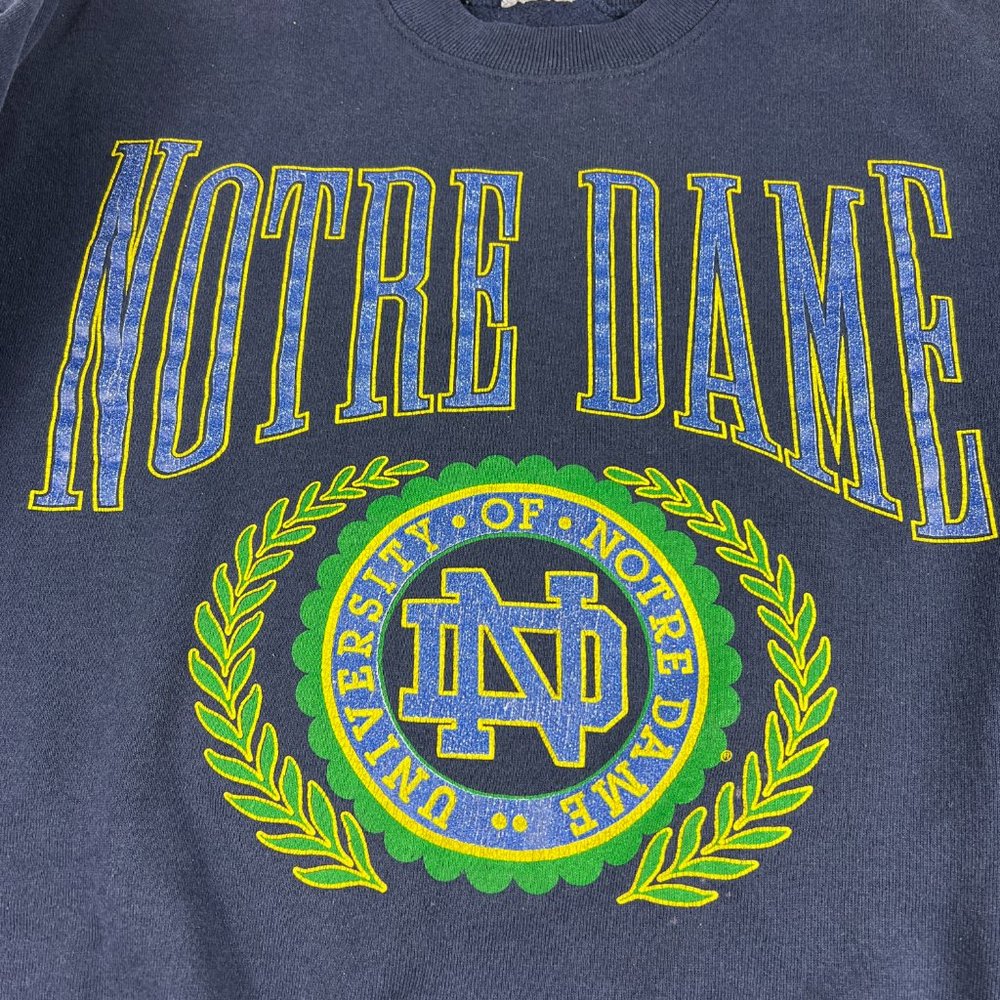 VTG NCAA Notre Dame Fightin Irish Sweatshirt Large Blue Faded Stained Crewneck - Picture 8 of 15